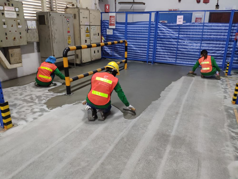 งานเคลือบพื้นอีพ็อกซี่กันลื่น ( Epoxy Non-Slip ) โรงงานจังหวัดระยอง